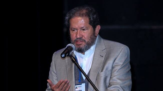 Angelino Garzón mediará en el proceso de elección del candidato del Centro Democrático. Foto: Colprensa