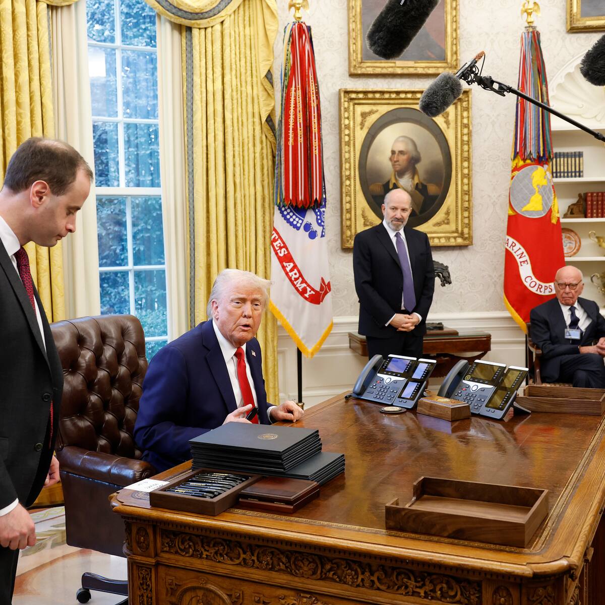 Casa Blanca decidirá qué medios pueden tener el “privilegio” de entrar a la sala de prensa