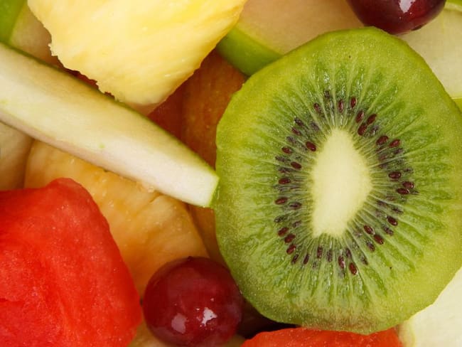 Kiwi: el consumo diario de esta fruta aumenta la alegría de vivir
