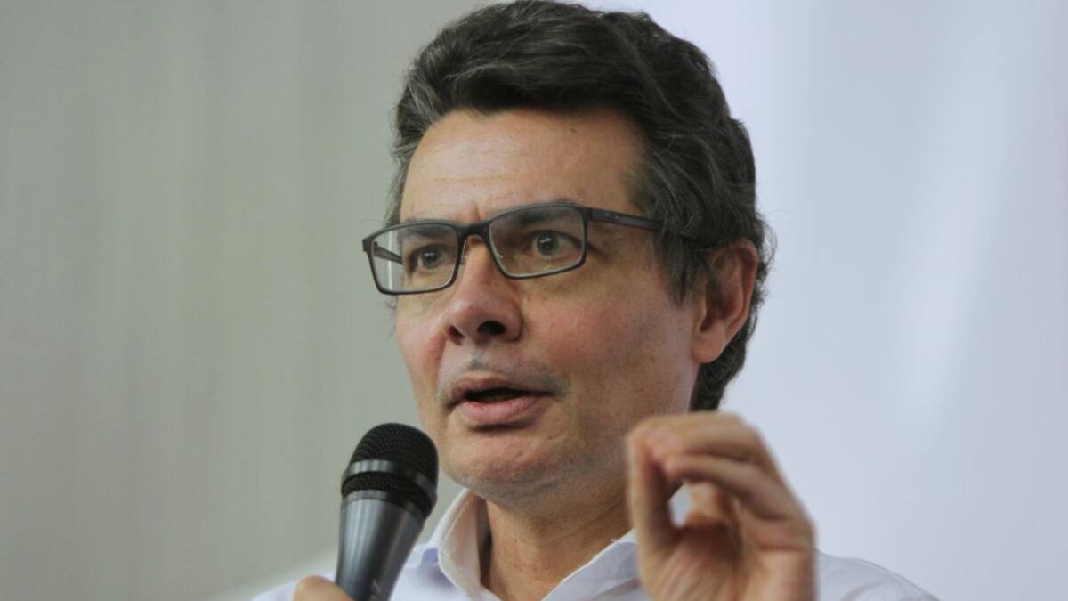 ¿Qué dicen los sectores políticos de la candidatura de Alejandro Gaviria?