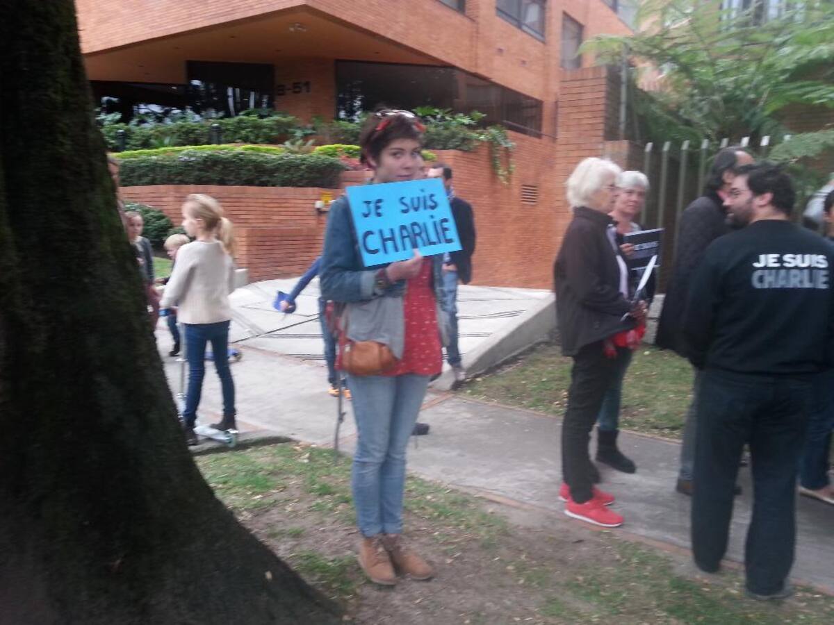 Bogotá también marchó contra el terrorismo y la libre expresión, después de los hechos ocurridos esta semana en París.