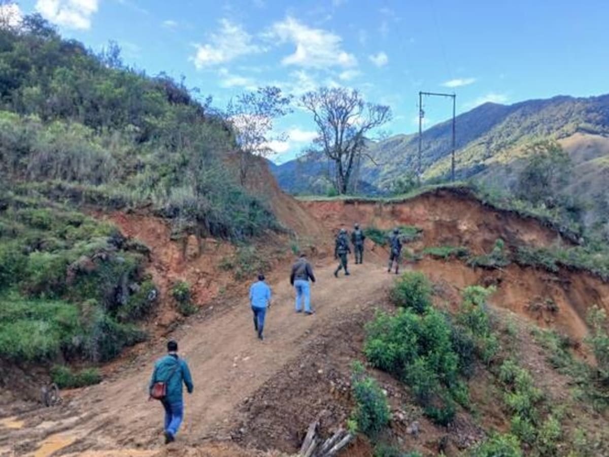 La autoridad ambiental en el Quindío realiza monitoreo a 13 puntos críticos en medio de las lluvias