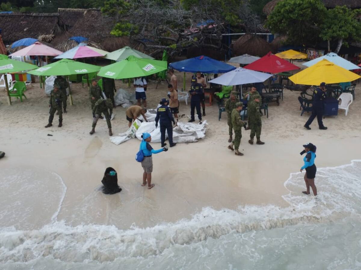 421 kilogramos de basura extraídos en jornada de limpieza en Playa Blanca