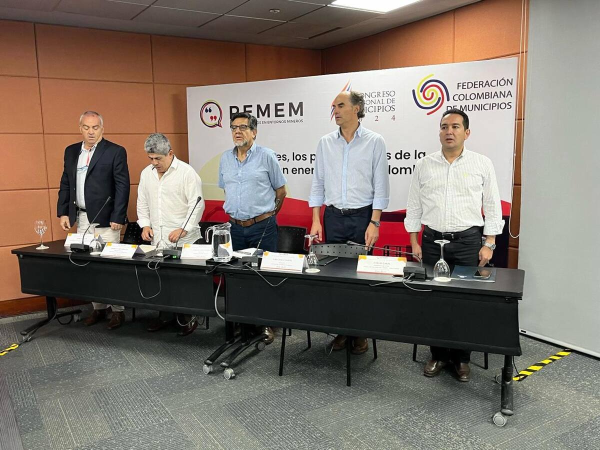 En Cartagena la ANM explica su hoja de ruta a los alcaldes de municipios mineros del país