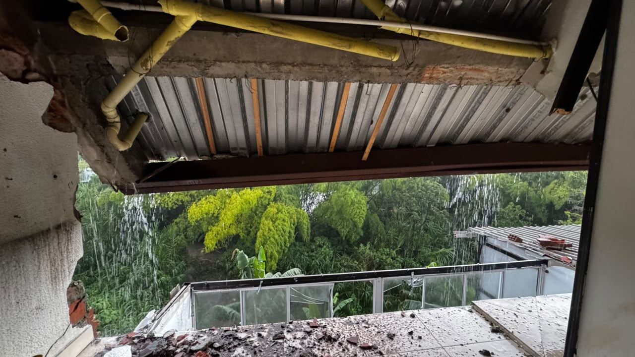 Cuatro trabajadores resultaron heridos tras colapso parcial de una vivienda en Dosquebradas. Foto: Alcaldía de Dosquebradas.