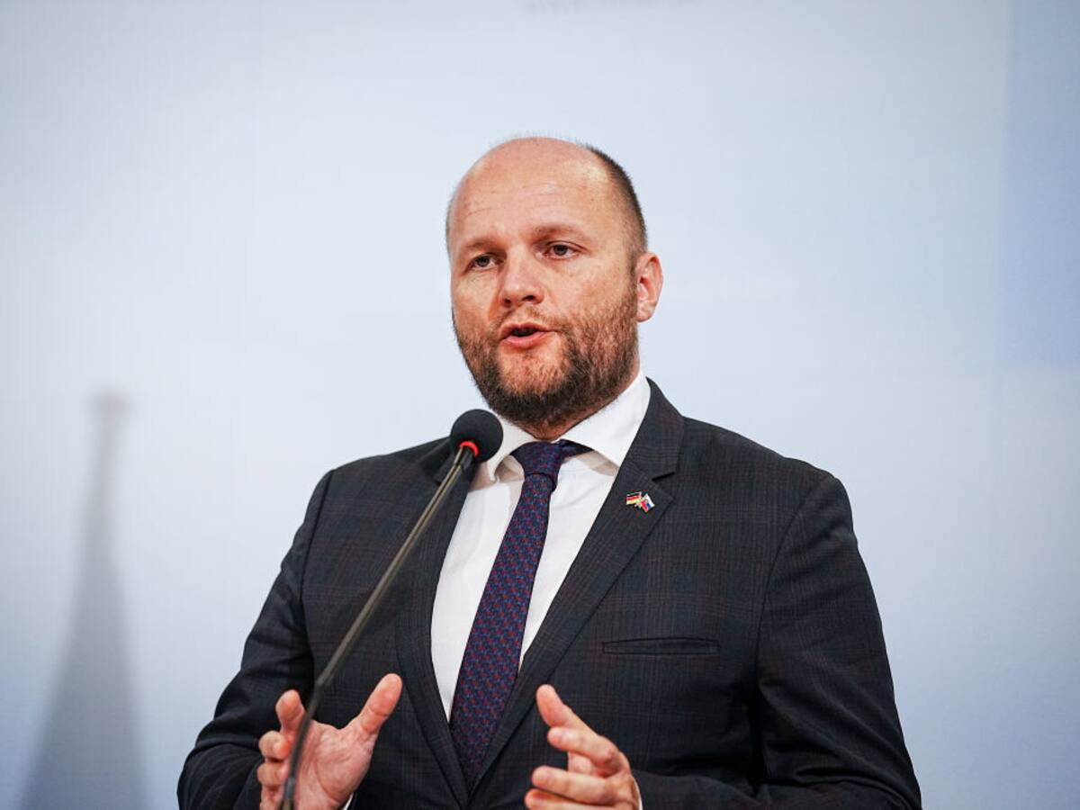 Es un tema de humanidad: MinDefensa de Eslovaquia sobre ayudas a Ucrania