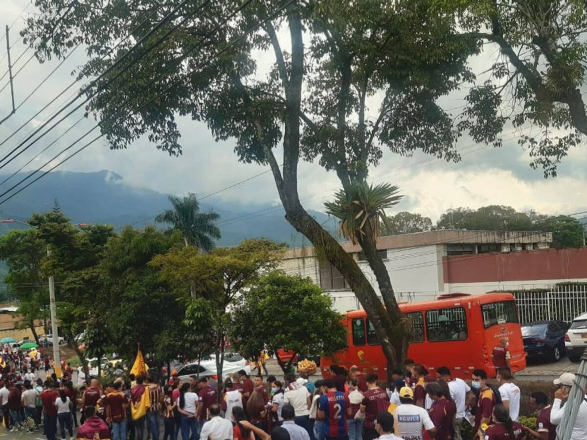 Caótico ingreso de hinchas al estadio Murillo Toro