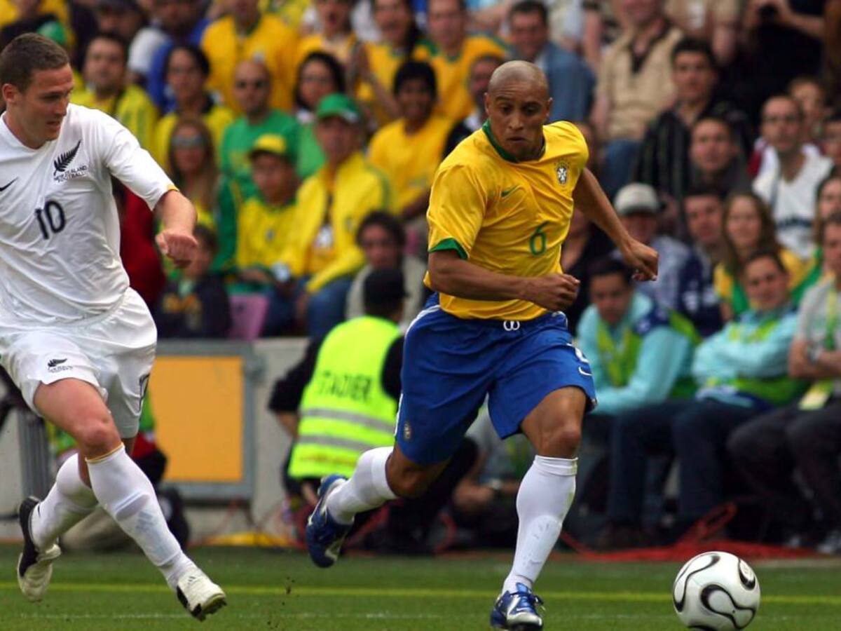 Roberto Carlos regresa al fútbol con el equipo de un pub inglés
