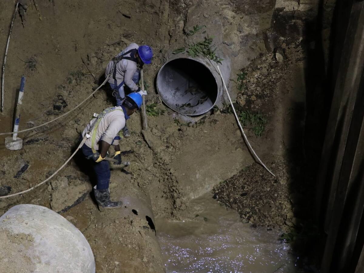 Avanzan los trabajos para restablecer servicio de agua en Cartagena