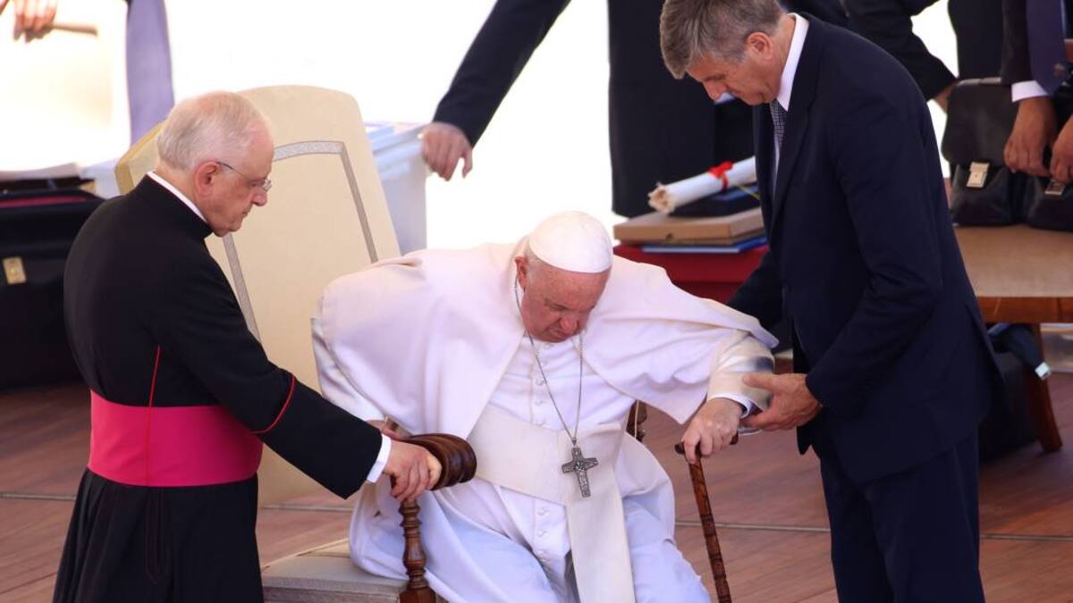 Papa Francisco aplaza su viaje a África por el dolor en su rodilla