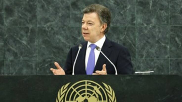 Planteamos que se respete el derecho de Colombia a buscar la paz: Santos