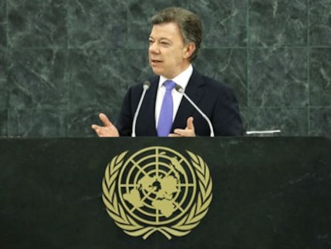 Planteamos que se respete el derecho de Colombia a buscar la paz: Santos