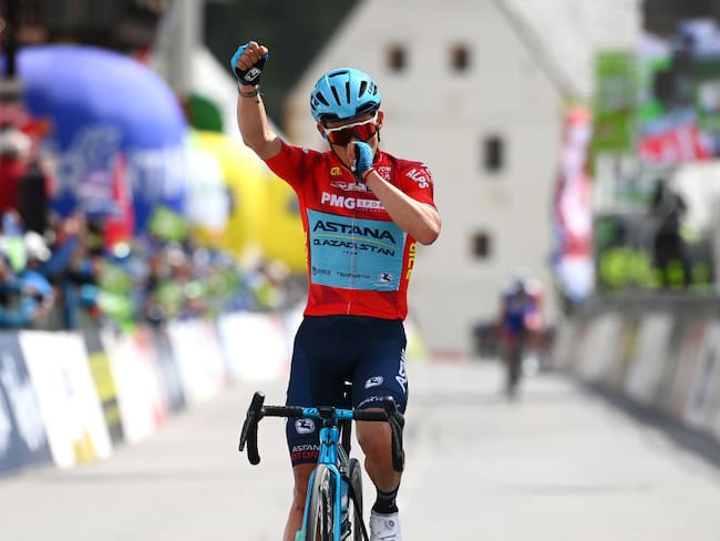 Ciclista colombiano Miguel Ángel López del equipo Astana (Photo by Tim de Waele/Getty Images)