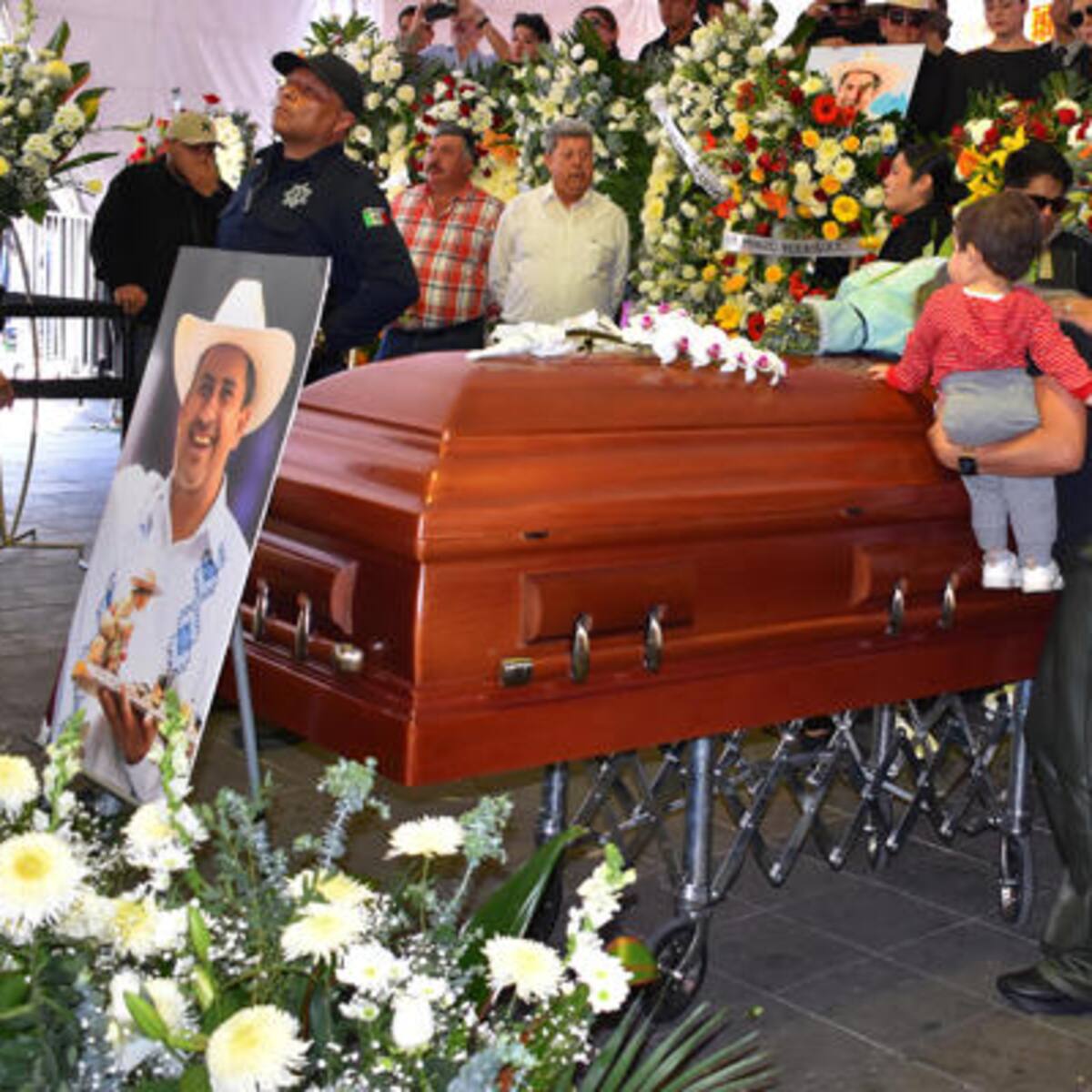 México: viuda de alcalde asesinado asumirá como alcaldesa de Uruapan