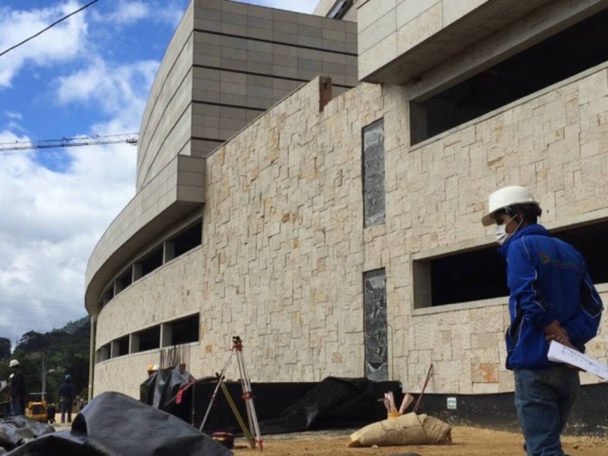 El Distrito cerró vertimientos de obra en la Universidad Externado por contaminación