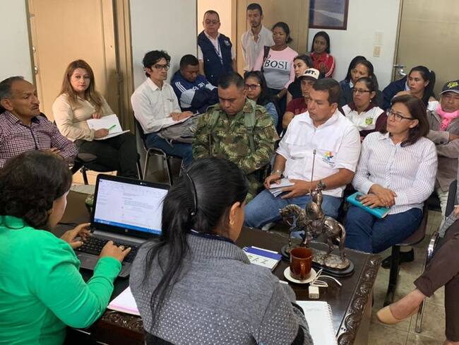 Suspenden clases en escuelas afectadas por combates en Morales, Cauca
