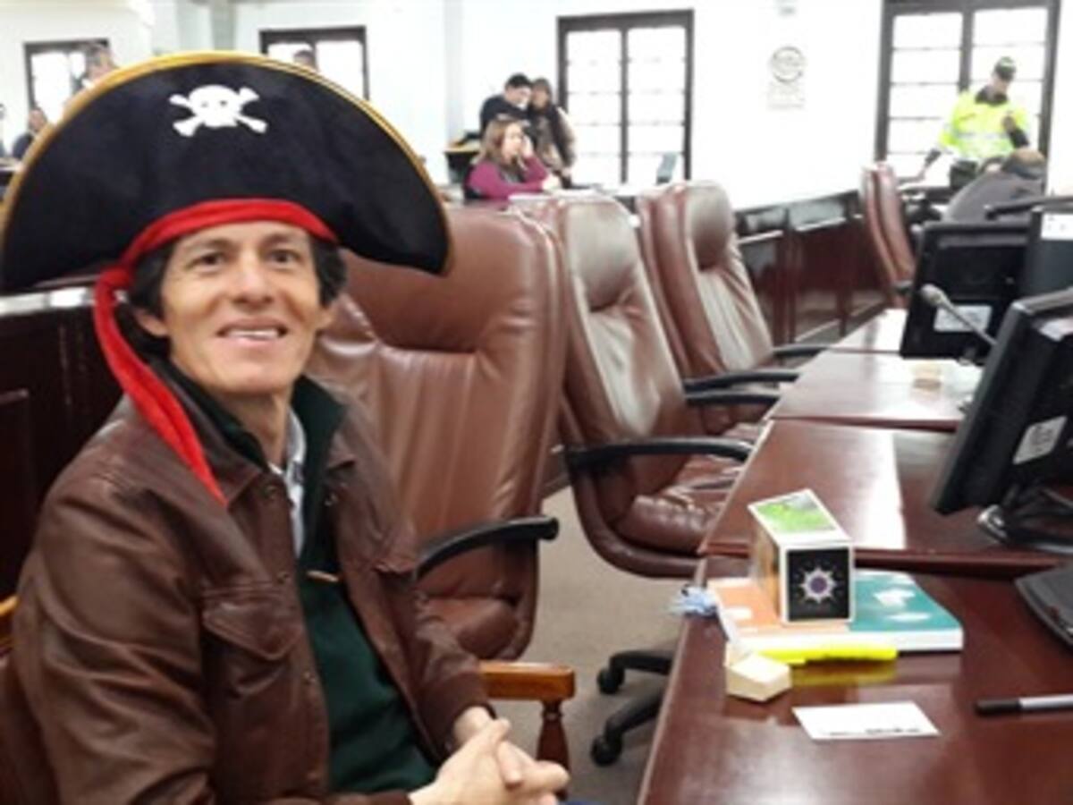 Con disfraces rechazaron criticas de concejal a la fiesta de Halloween
