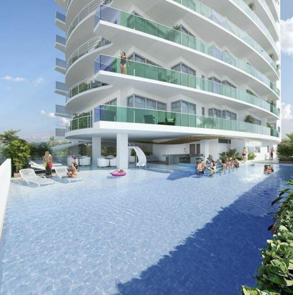 Las zonas comunales cuentan con piscina para adultos y niños, bar lounge, solárium seco y húmedo, salas de descanso baños y vestieres.