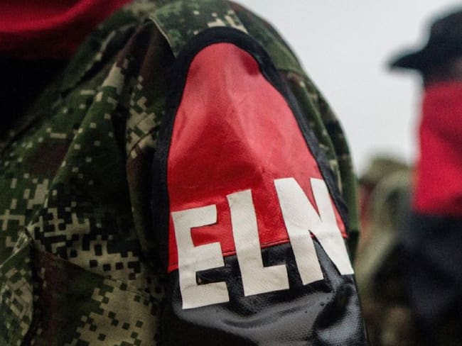 Delincuentes marcaron un vehículo con las siglas del ELN en el Tolima