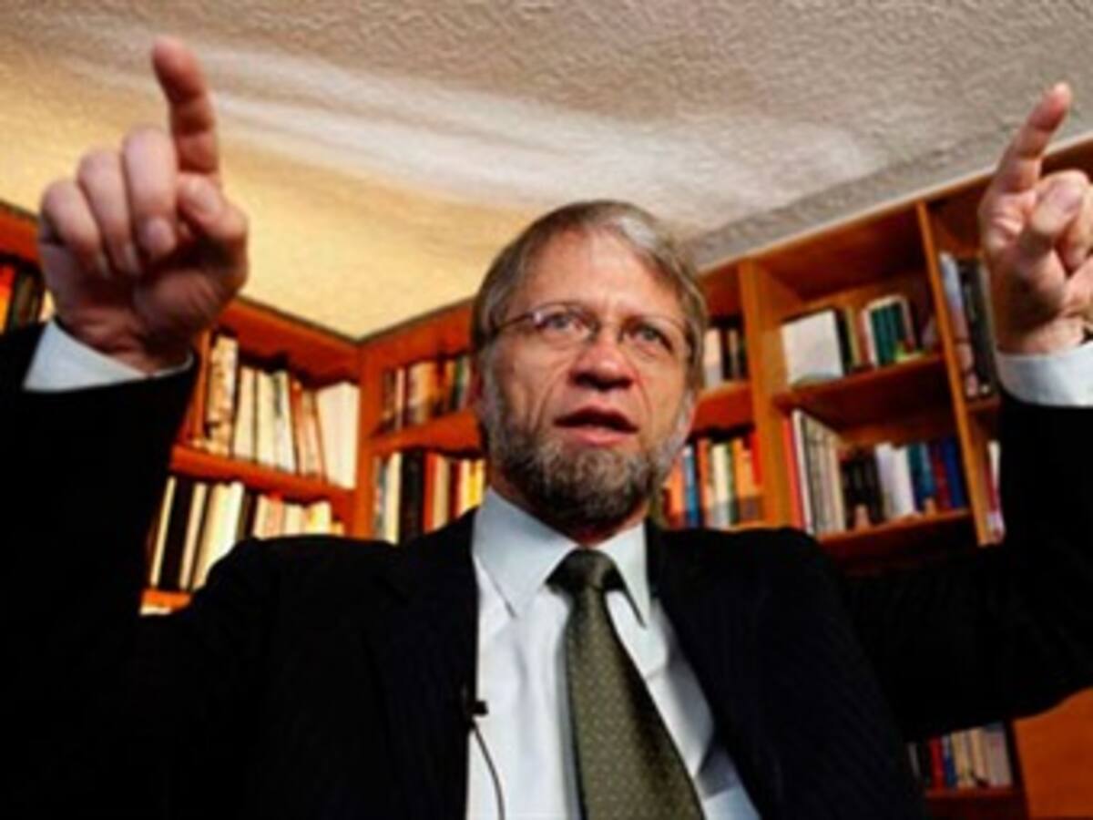 Mockus cuestiona cambios de filtros en las encuestas de intención de voto