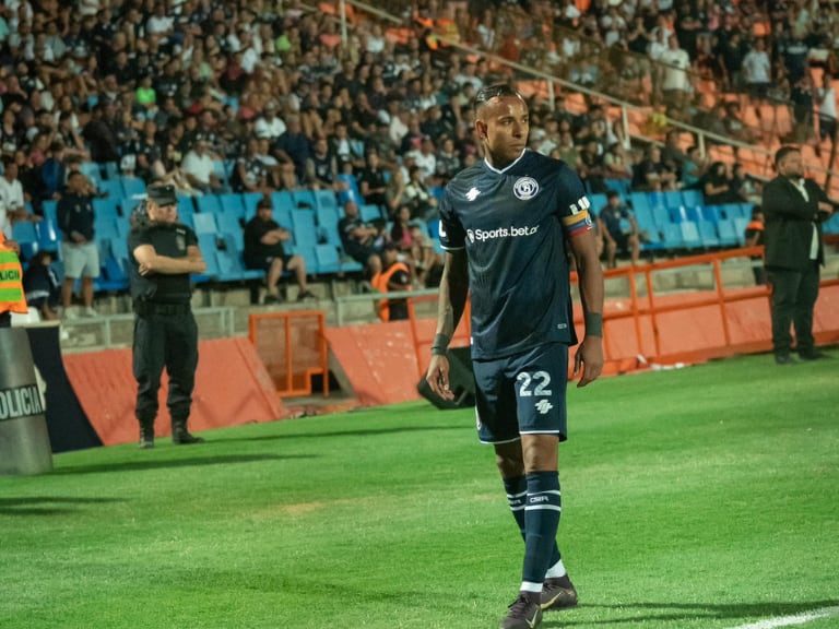 Prensa argentina advirtió que Villa podía regresar a Boca, pero el presidente de Rivadavia explotó / @CSIRoficial