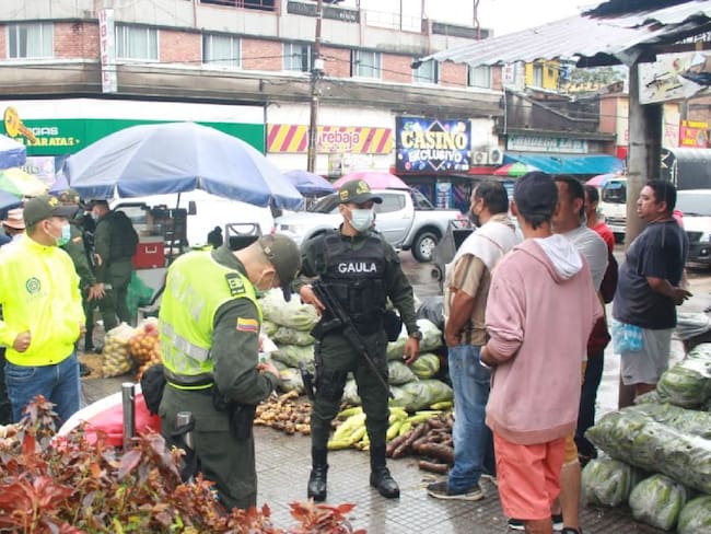 Operativos en la plaza de mercado de la 21 en Ibagué