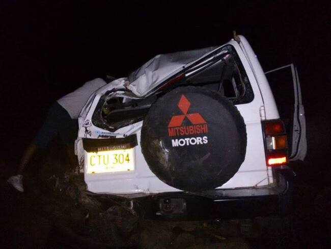 Un muerto y cuatro heridos dejó accidente de una familia en vías de Caldas