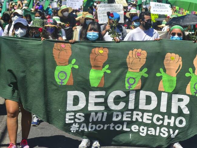 Manifestaciones a favor del aborto en El Salvador. Foto: Getty