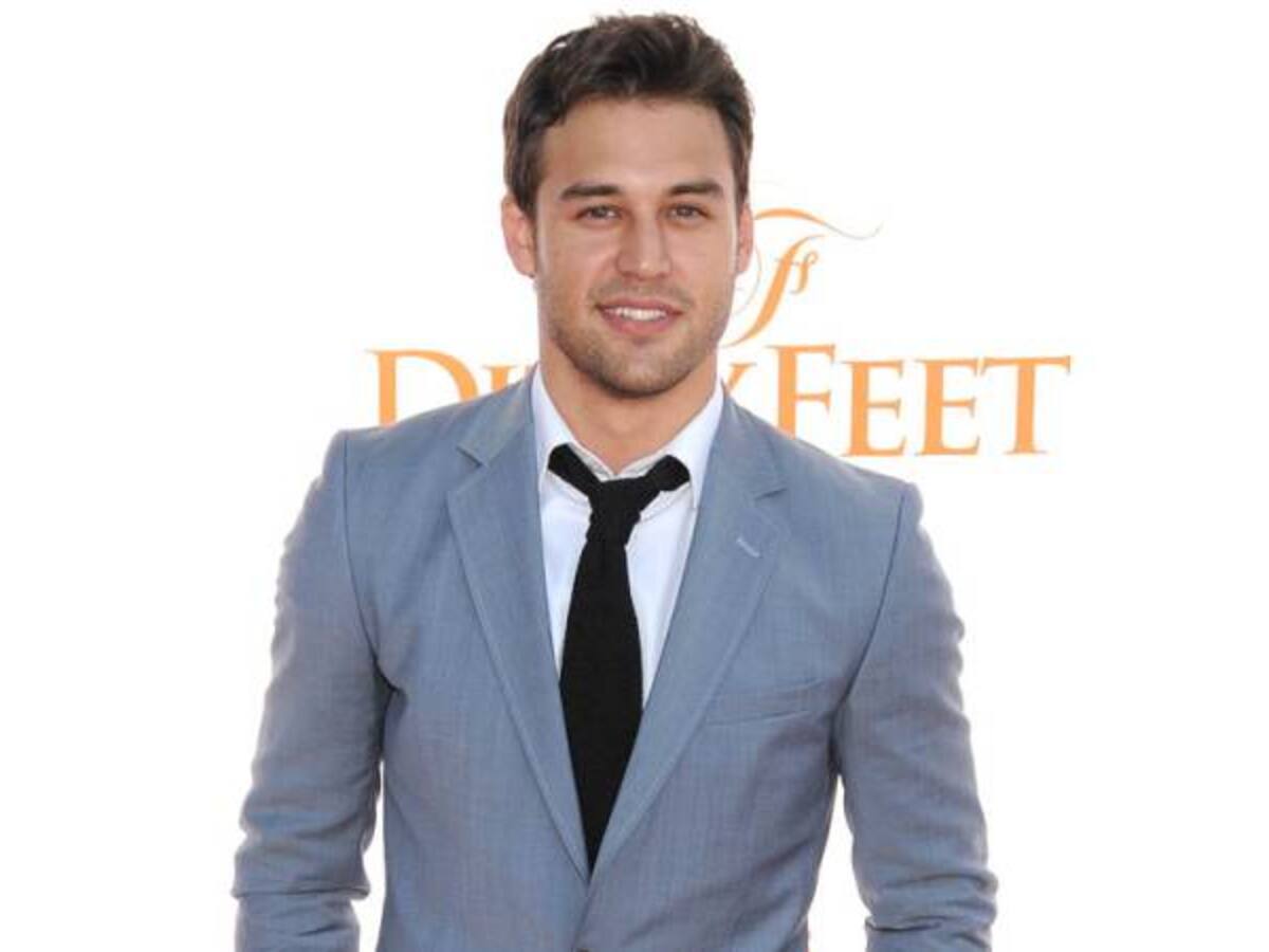 Ryan Guzman se adelanta a los rumores y aclara que J.Lo y él son solo amigos