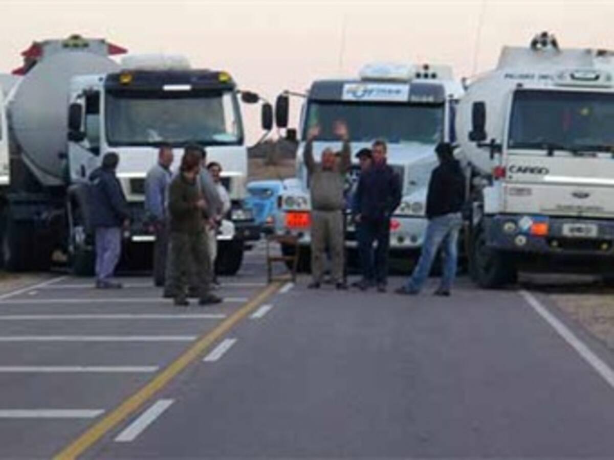 Hoy los camioneros se reunirán con el Gobierno para pedir aumento de fletes del 14 por ciento