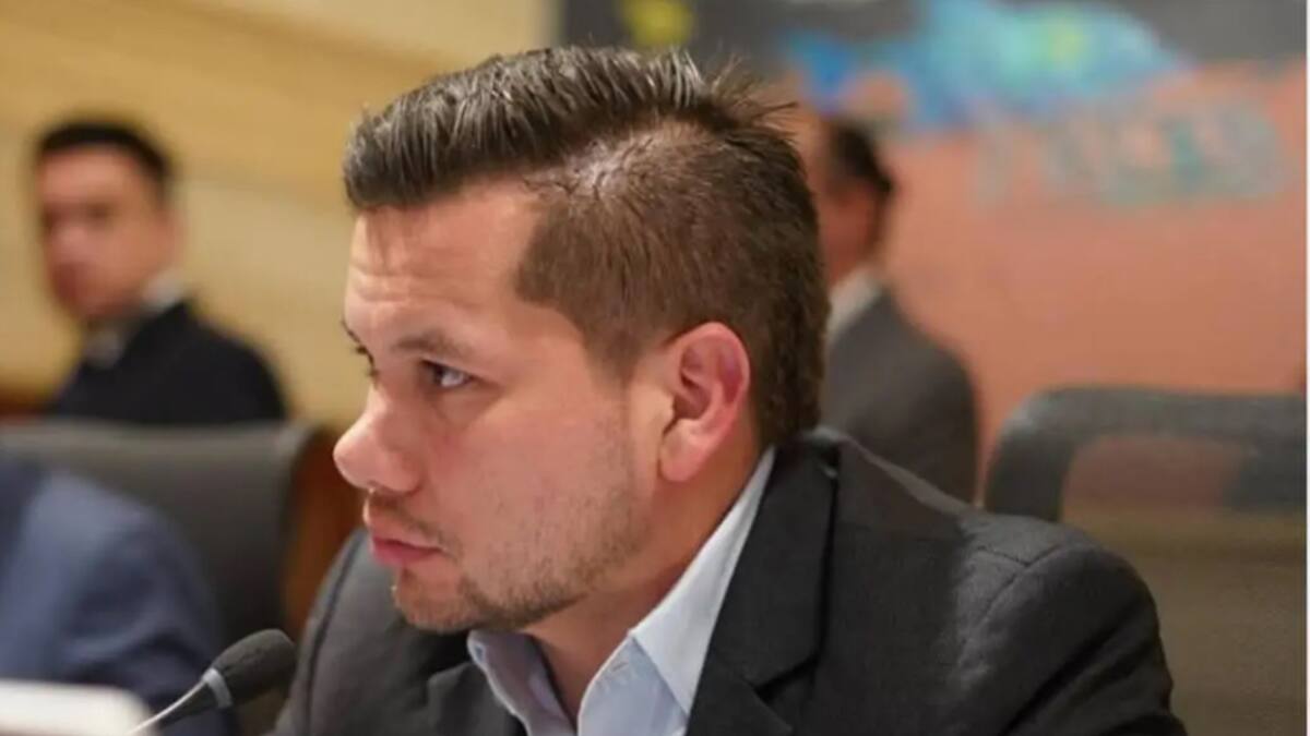 “Defenderé mi honorabilidad”: Andrés Calle rinde indagatoria en la Corte Suprema