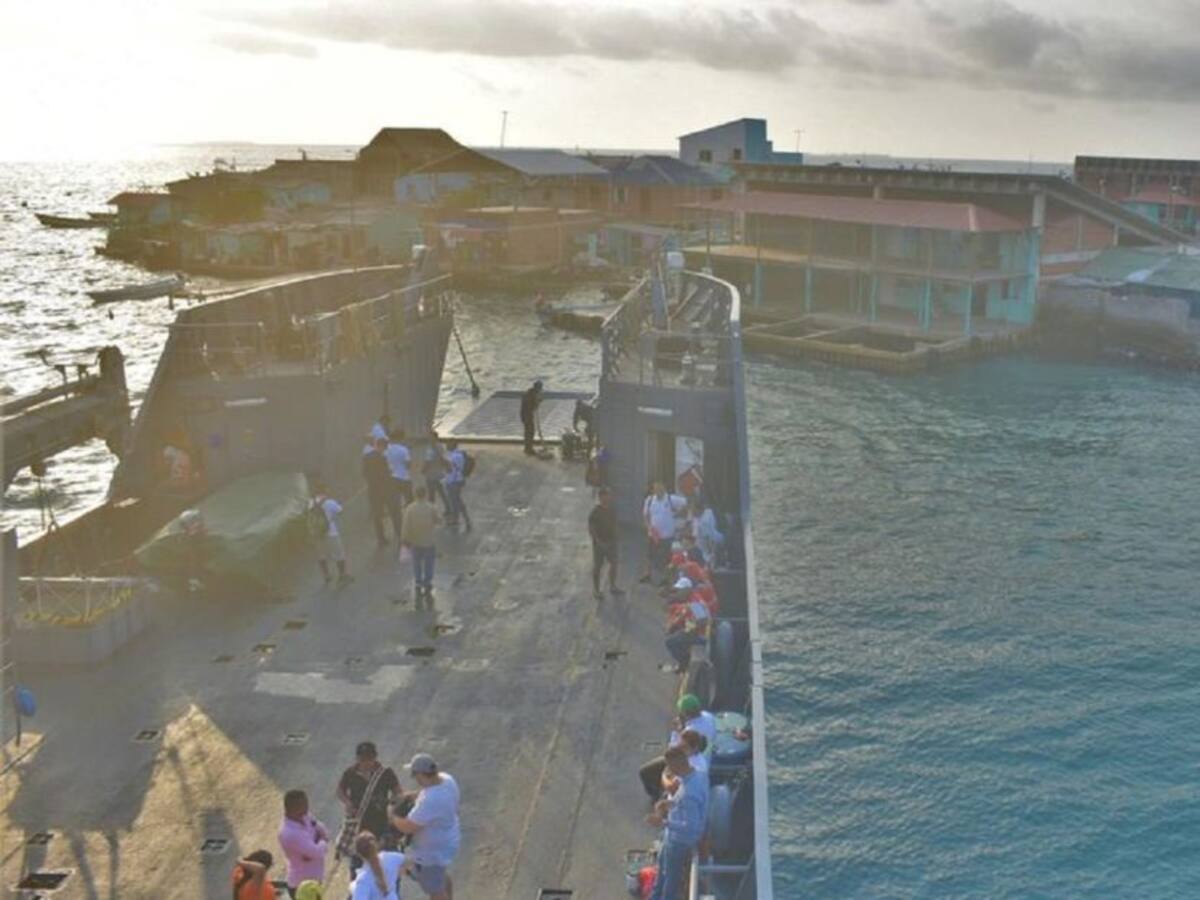 Armada acompaña jornada de atención en zona insular de Cartagena
