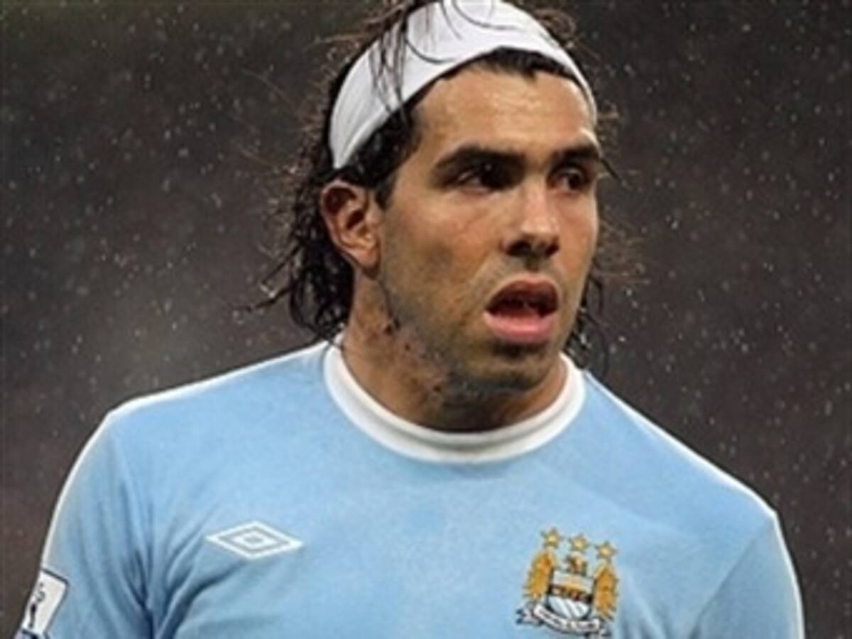 El PSG negocia el contrato de Carlos Tévez