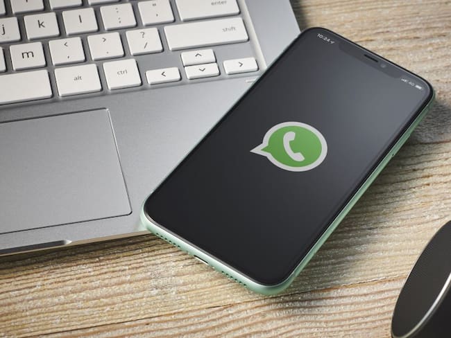 El truco con el que podrá leer los mensajes de WhatsApp sin abrir el chat
