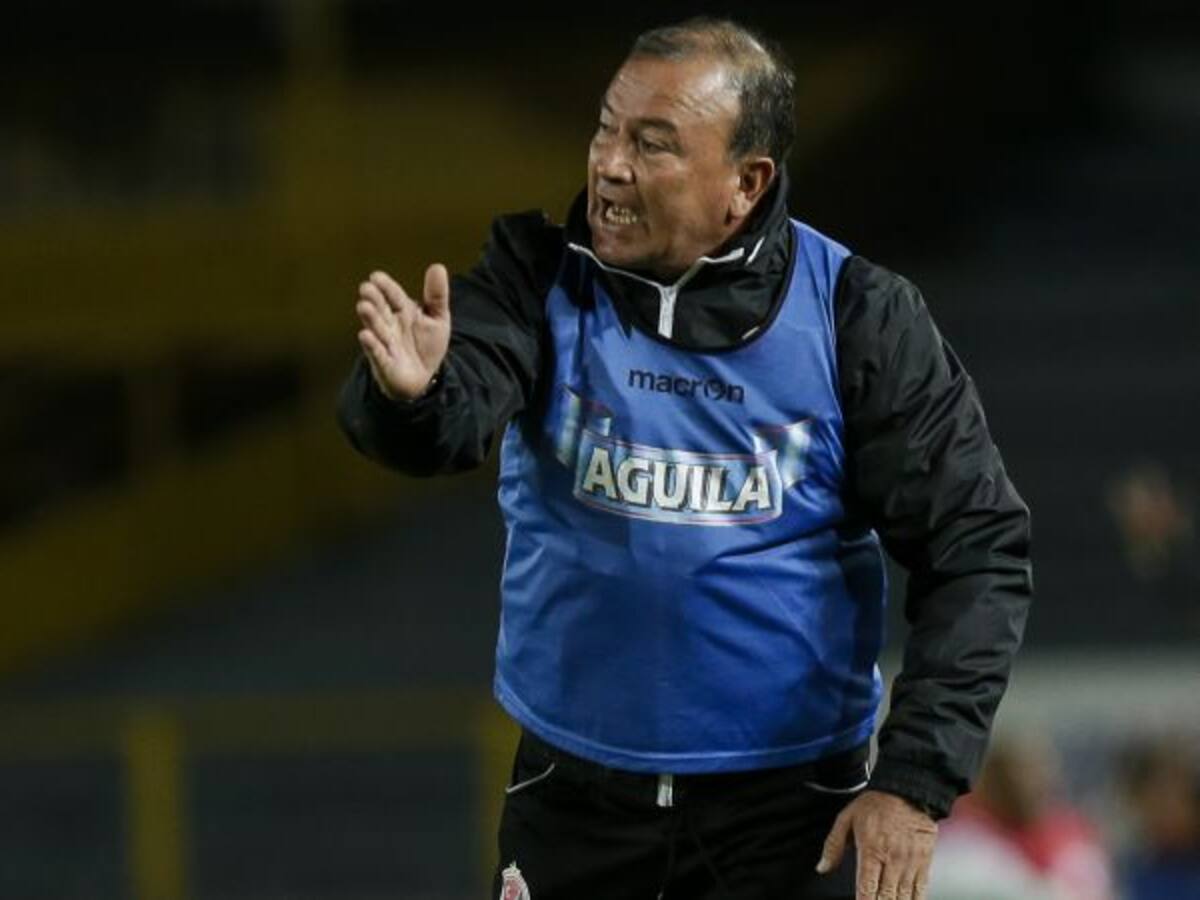 Alberto Suárez, nuevo DT del América tras la salida de Fernando Velasco