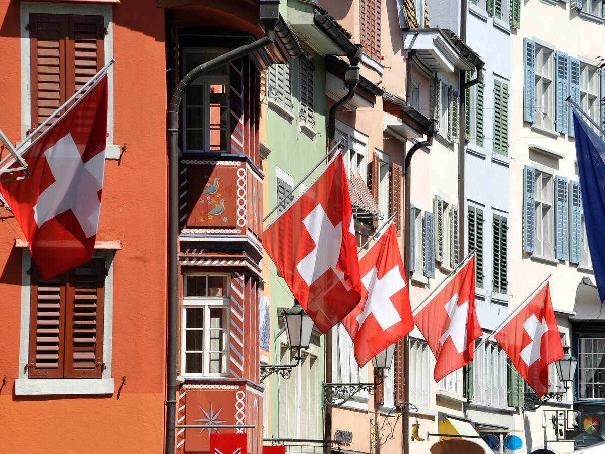 Suiza rechaza en referéndum el tope máximo de población para 2050 y sus restricciones migratorias