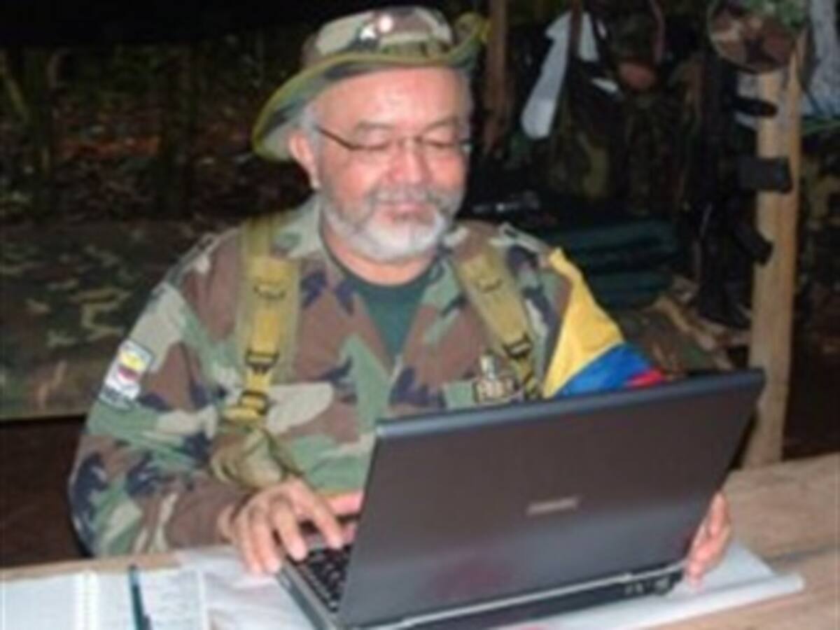 Supuesto diario de Raúl Reyes denuncia 'traición' de Correa y plan para invadir a Venezuela
