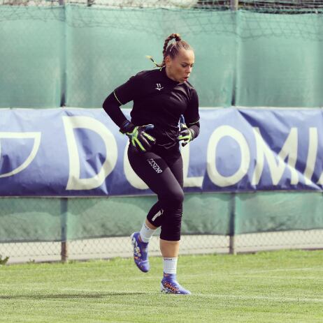 Alice Pignagnoli fue sacada de su equipo tras anunciar su estado de embarazo / @alipigna