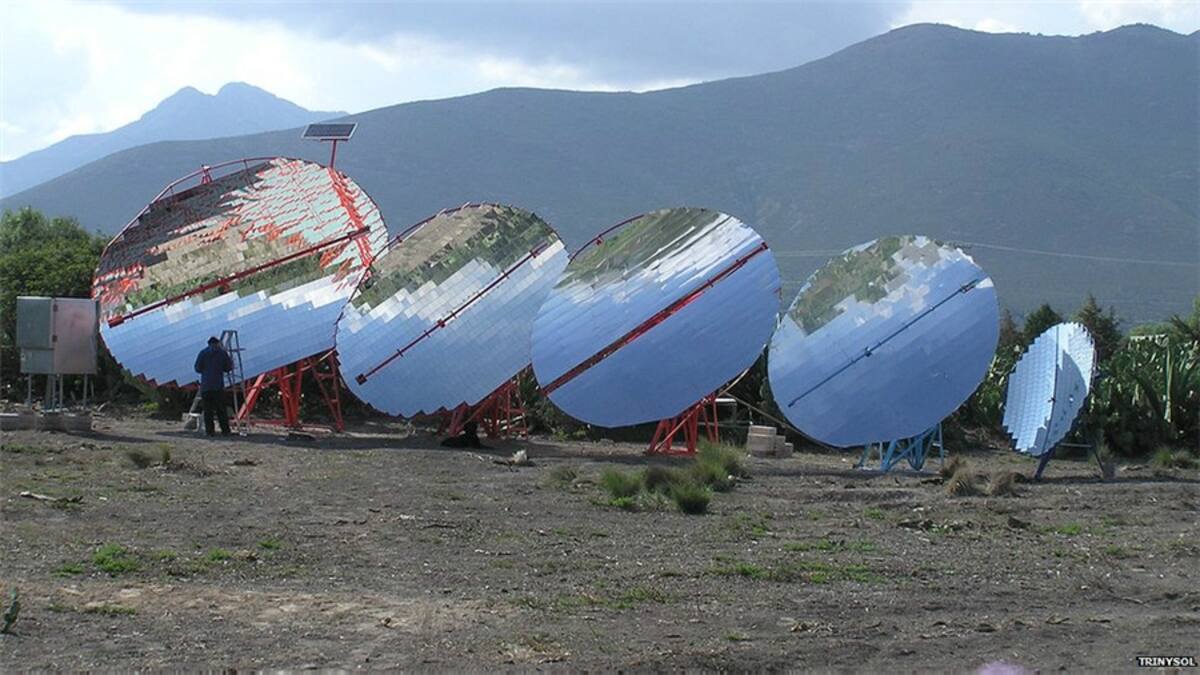 El tercer premio le correspondió a esta caldera, que permite cocinar y calentar a agua al mismo tiempo, ahorrando leña. El agua se calienta a una temperatura que logra eliminar el 98% de las bacterias que pueden causar diarrea y enfermedades. La caldera fue probada en India, Kenia y Uganda.