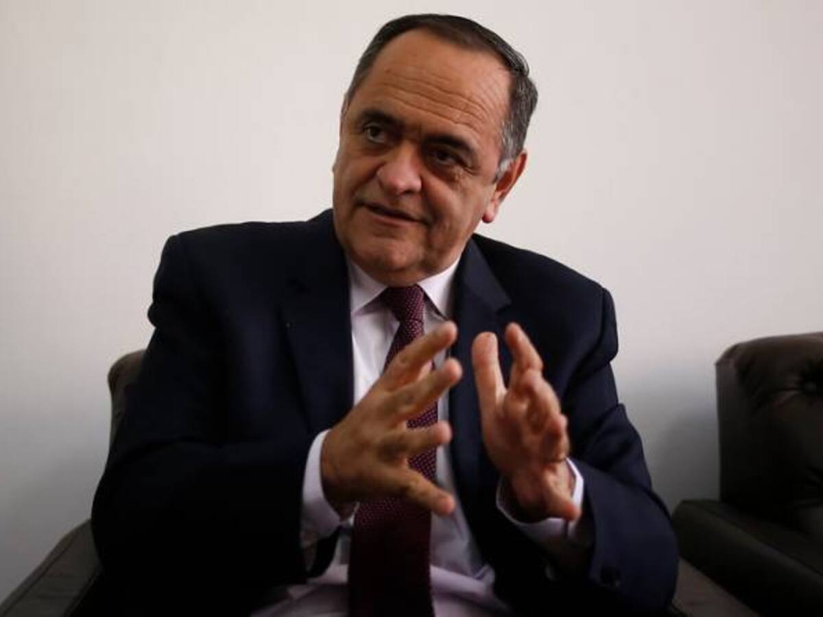 Aplazan imputación de cargos a exgerente del FNA