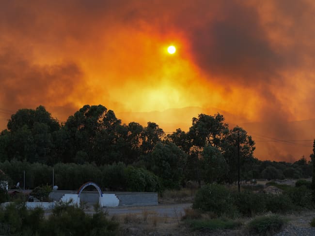 Incendios en Grecia
(foto:   Ahmed Abbasi/Anadolu Agency via Getty Images)