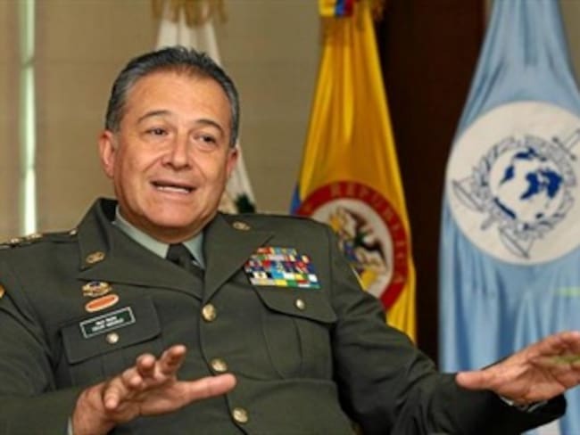 “Quien no dialoga está condenado a usar las armas ”: General Naranjo