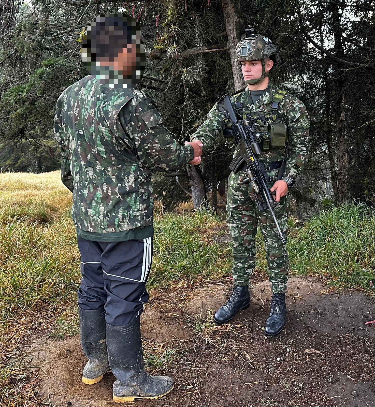 Combatientes entregados voluntariamente a la justicia | Foto: Brigada 23 Ejército Nacional