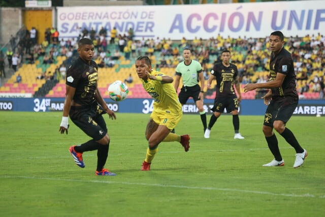 Atlético Bucaramanga vs. América de Cali. (Colprensa-Jaime Moreno)