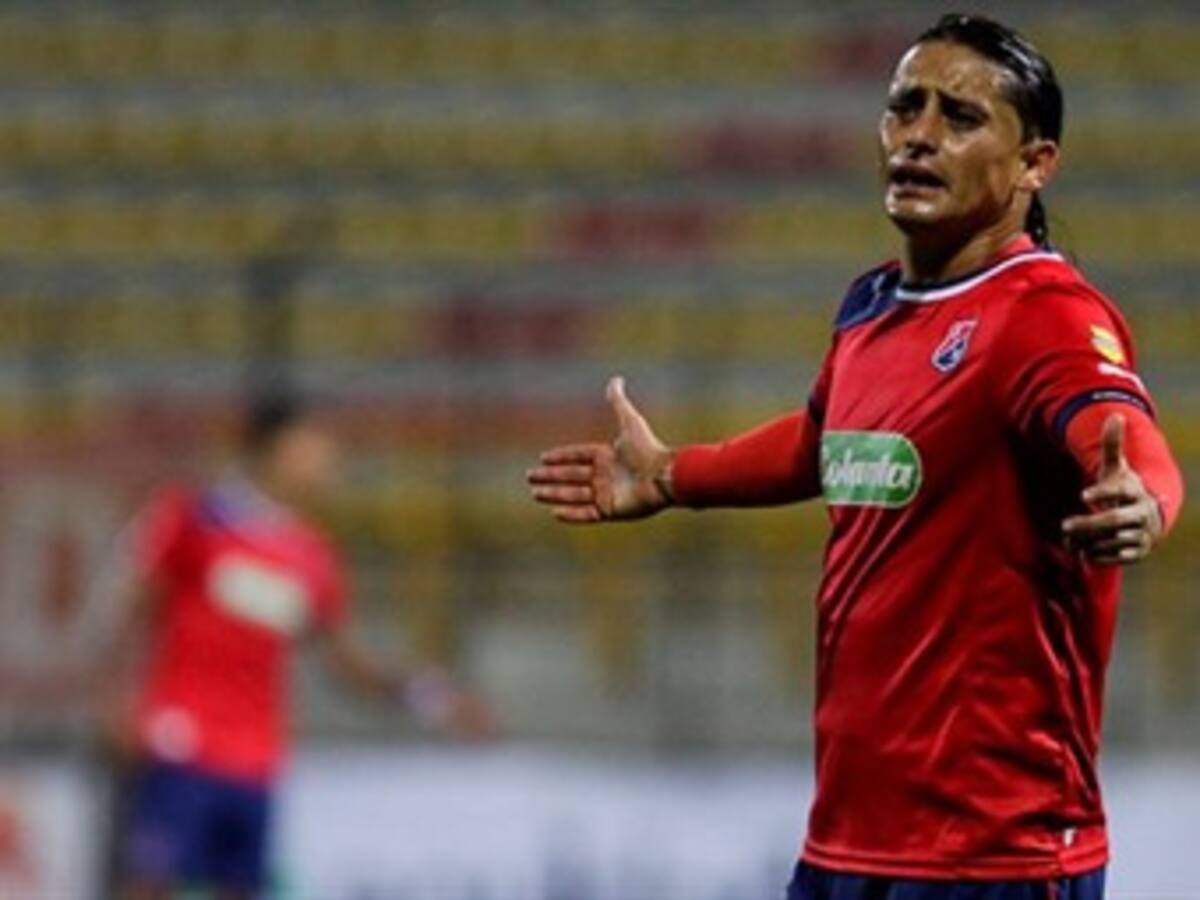 "Llegamos a un acuerdo y Giovanni Hernández seguirá en el DIM": Carlos Mario Mejía