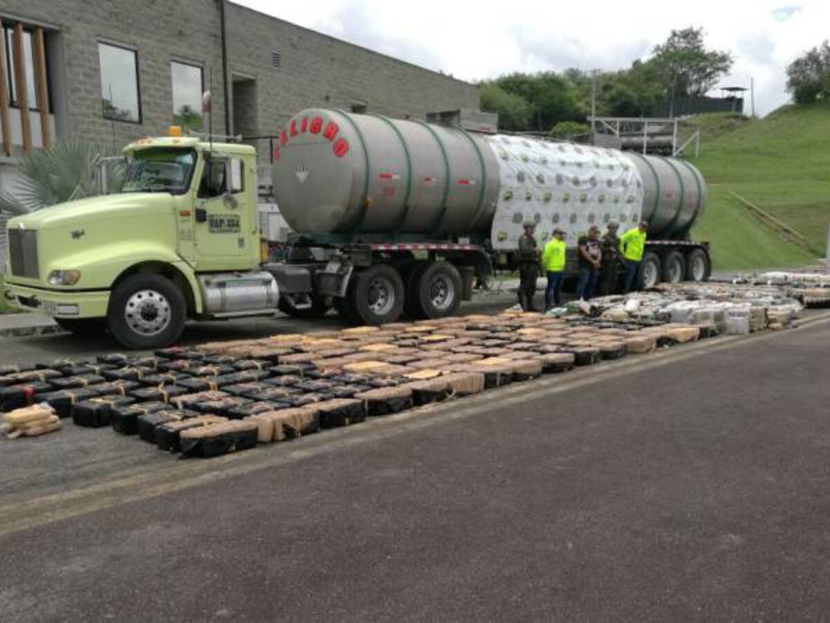 Incautan más de 3 toneladas de marihuana en zona rural de Palmira