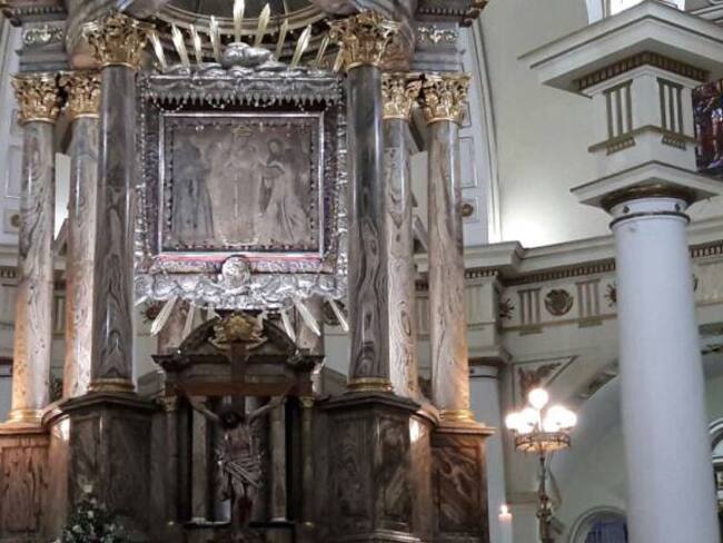 Reabren puertas de la Basílica de la virgen de Chiquinquirá en Boyacá