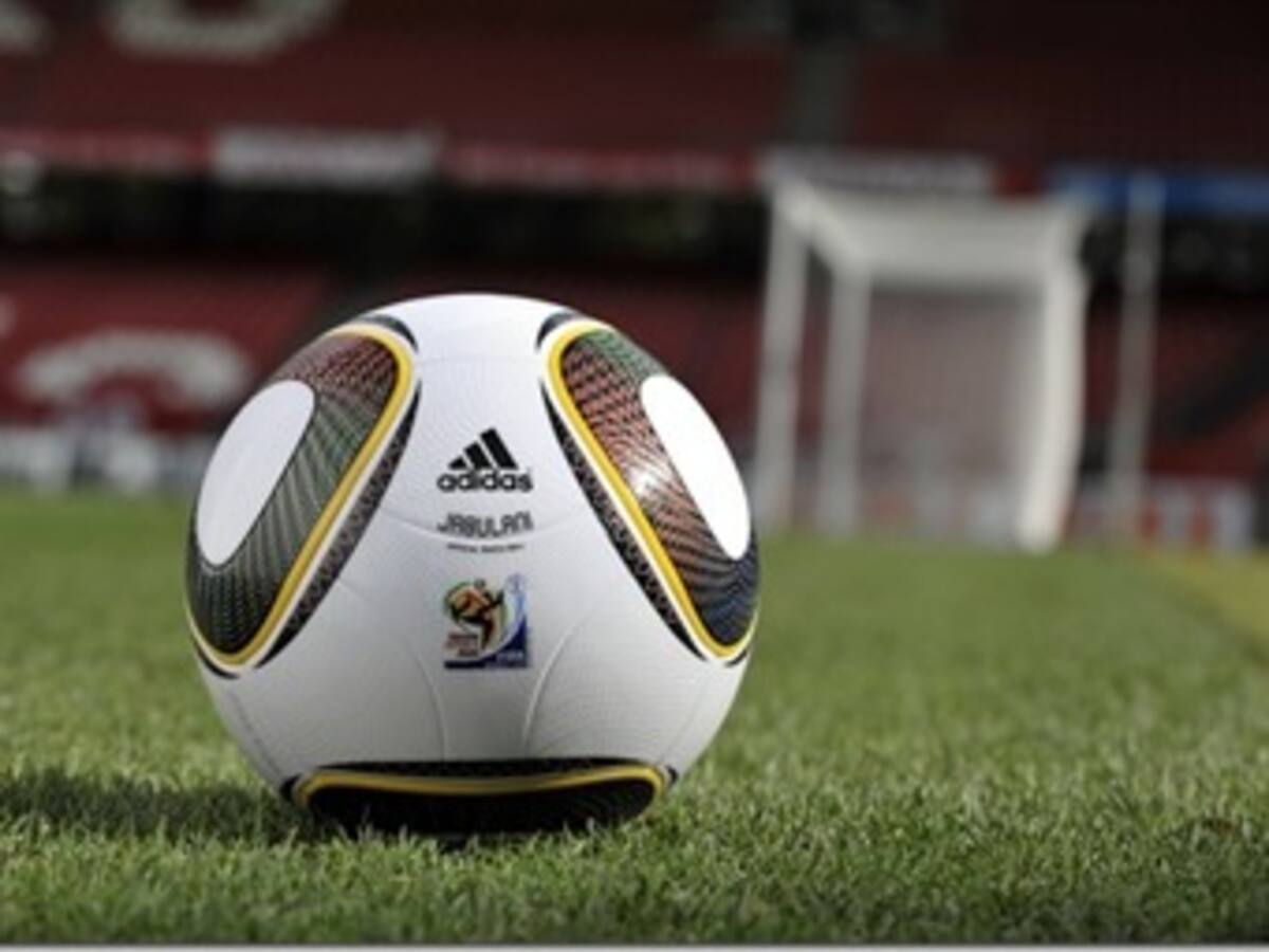 MUNDIAL/ Portero de Chile critica el balón del torneo