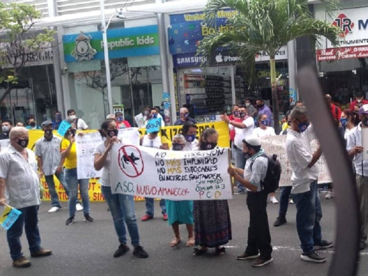 Protestas de veedores por falta de respuesta de la Procuraduría Regional