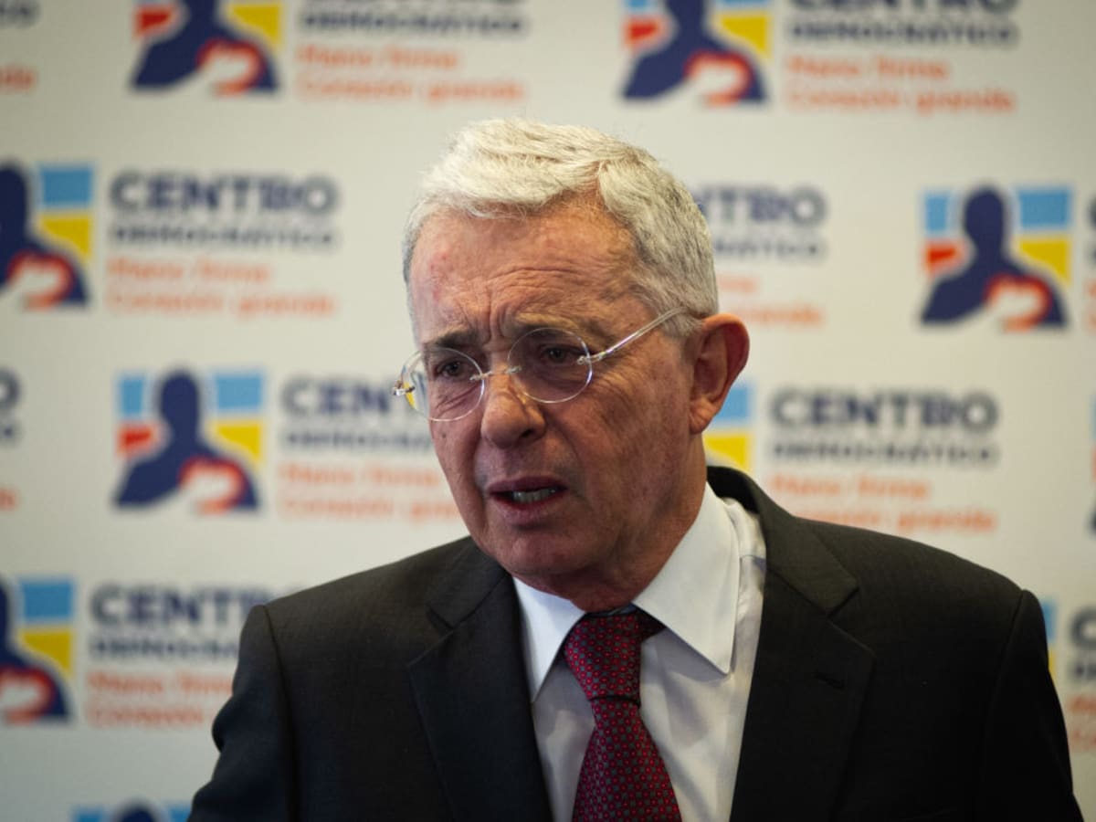 “No se quiere la Paz, sino aprovechar las facilidades que da el Estado”: Uribe sobre ELN